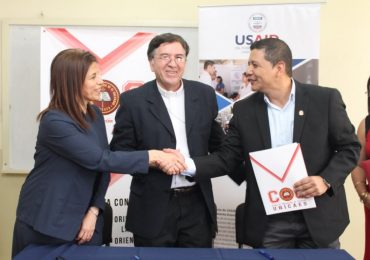 UNICAES CELEBRA CONVENIO DE COOPERACIÓN CON SECTOR PRODUCTIVO DEL PAÍS
