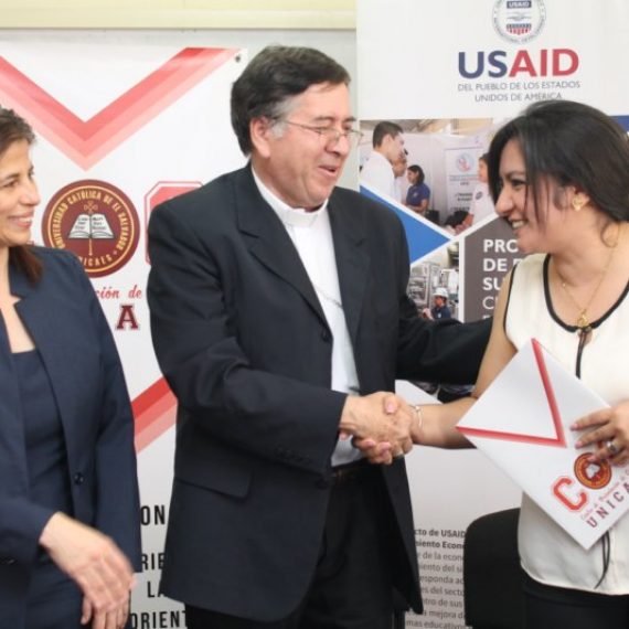 UNICAES CELEBRA CONVENIO DE COOPERACIÓN CON SECTOR PRODUCTIVO DEL PAÍS