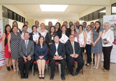 UNICAES CELEBRA CONVENIO DE COOPERACIÓN CON SECTOR PRODUCTIVO DEL PAÍS
