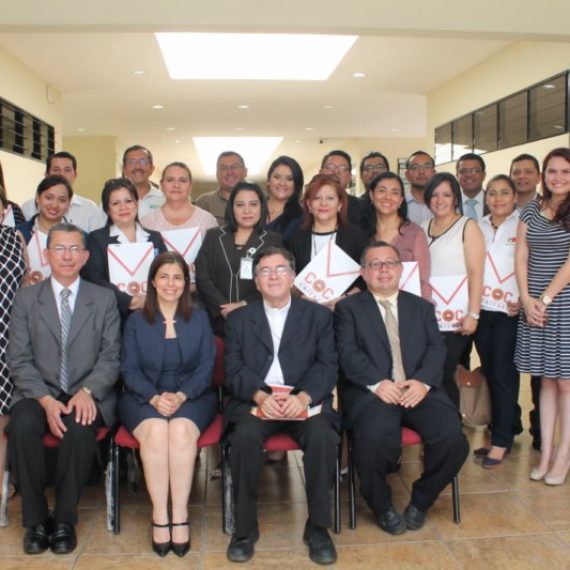 UNICAES CELEBRA CONVENIO DE COOPERACIÓN CON SECTOR PRODUCTIVO DEL PAÍS