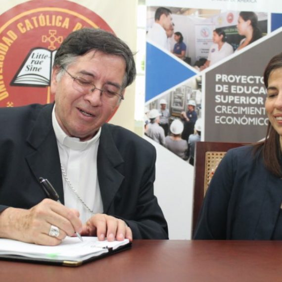 UNICAES Y USAID UNEN ESFUERZOS PARA FORTALECER CAPACIDADES HUMANAS E INSTITUCIONALES