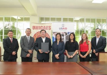 UNICAES Y USAID UNEN ESFUERZOS PARA FORTALECER CAPACIDADES HUMANAS E INSTITUCIONALES