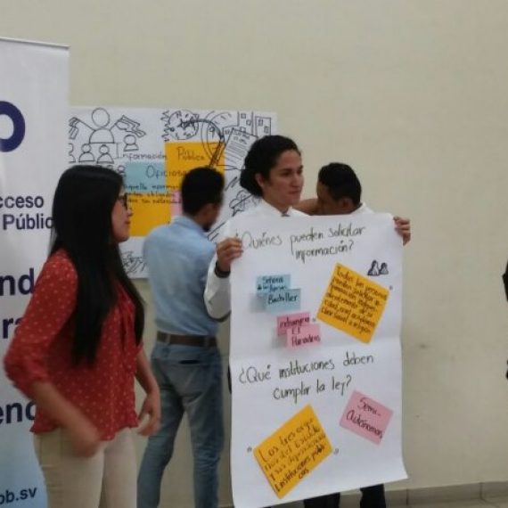 ESCUELA DE COMUNICACIONES FACILITA EXPERIENCIAS DE APRENDIZAJE EN INFORMACIÓN PÚBLICA