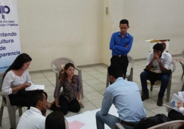 ESCUELA DE COMUNICACIONES FACILITA EXPERIENCIAS DE APRENDIZAJE EN INFORMACIÓN PÚBLICA
