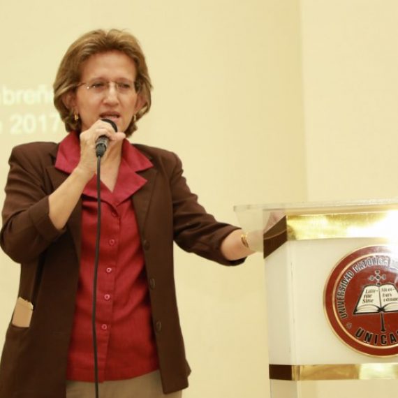 FACULTAD DE CIENCIAS EMPRESARIALES Y CIENCIAS DE LA SALUD CELEBRAN POR 35 AÑOS DE UNICAES