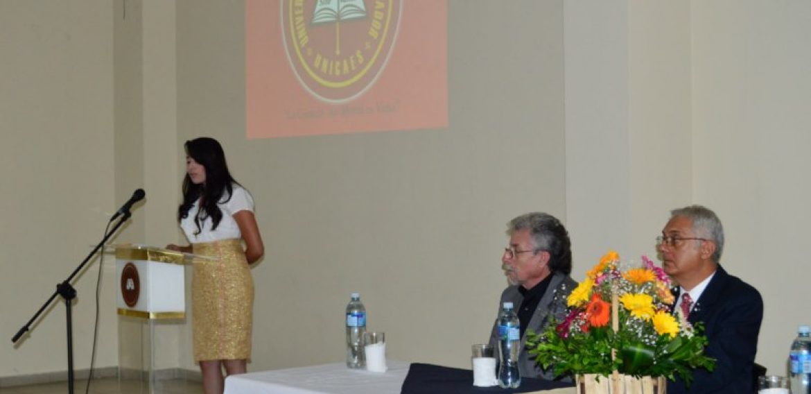 FACULTAD DE INGENIERÍA Y ARQUITECTURA APORTA A SEMANA CULTURAL POR 35 AÑOS