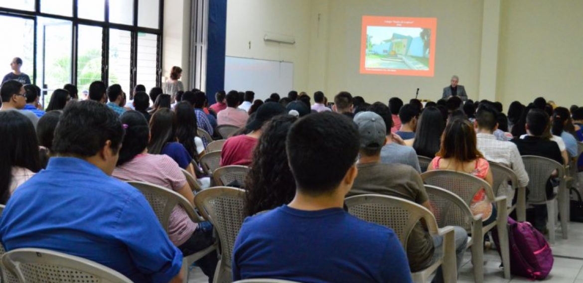 FACULTAD DE INGENIERÍA Y ARQUITECTURA APORTA A SEMANA CULTURAL POR 35 AÑOS