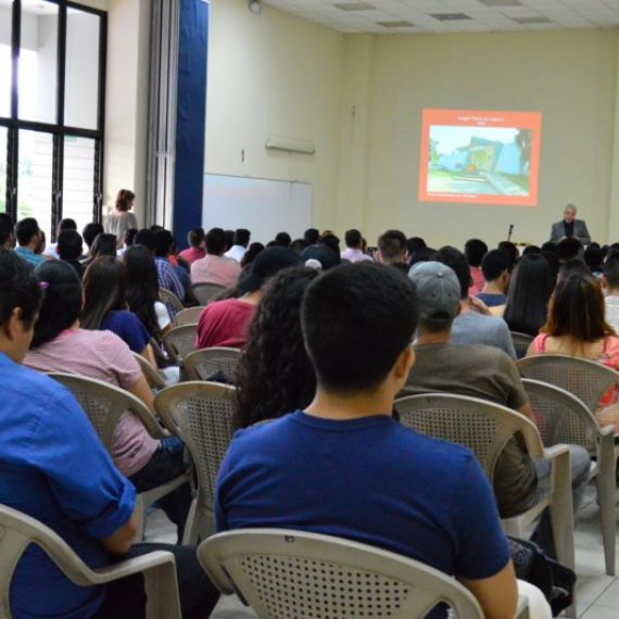 FACULTAD DE INGENIERÍA Y ARQUITECTURA APORTA A SEMANA CULTURAL POR 35 AÑOS