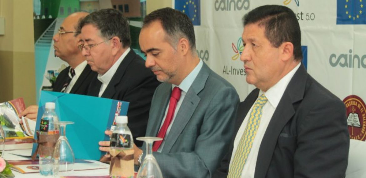 Firma del convenio para el proyecto  Articulación Comercial del sector artesanal en el Trifinio Centroamericano