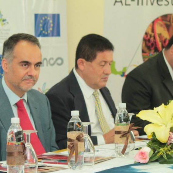 Firma del convenio para el proyecto  Articulación Comercial del sector artesanal en el Trifinio Centroamericano