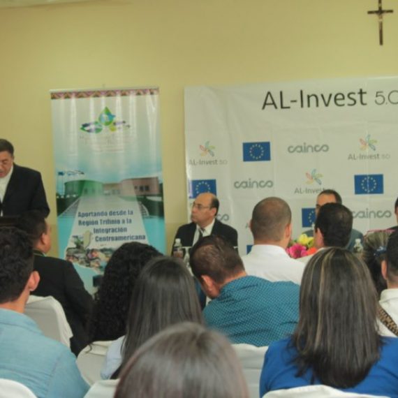 Firma del convenio para el proyecto  Articulación Comercial del sector artesanal en el Trifinio Centroamericano