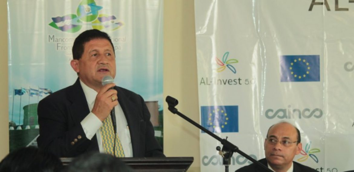 Firma del convenio para el proyecto  Articulación Comercial del sector artesanal en el Trifinio Centroamericano