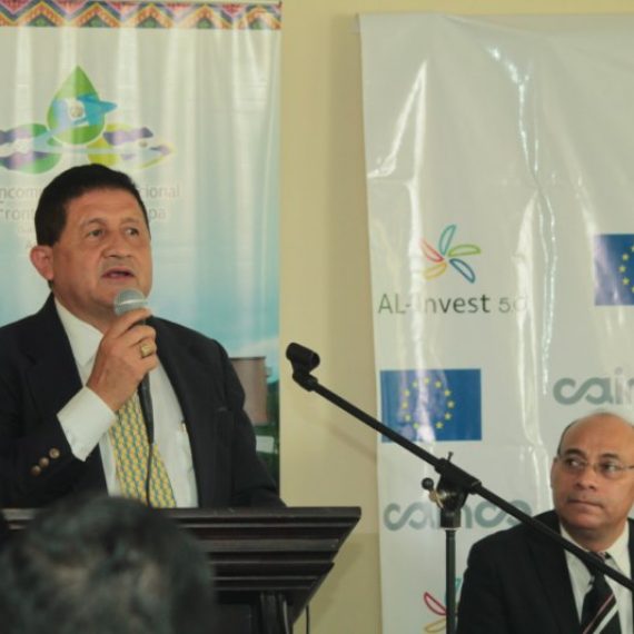 Firma del convenio para el proyecto  Articulación Comercial del sector artesanal en el Trifinio Centroamericano