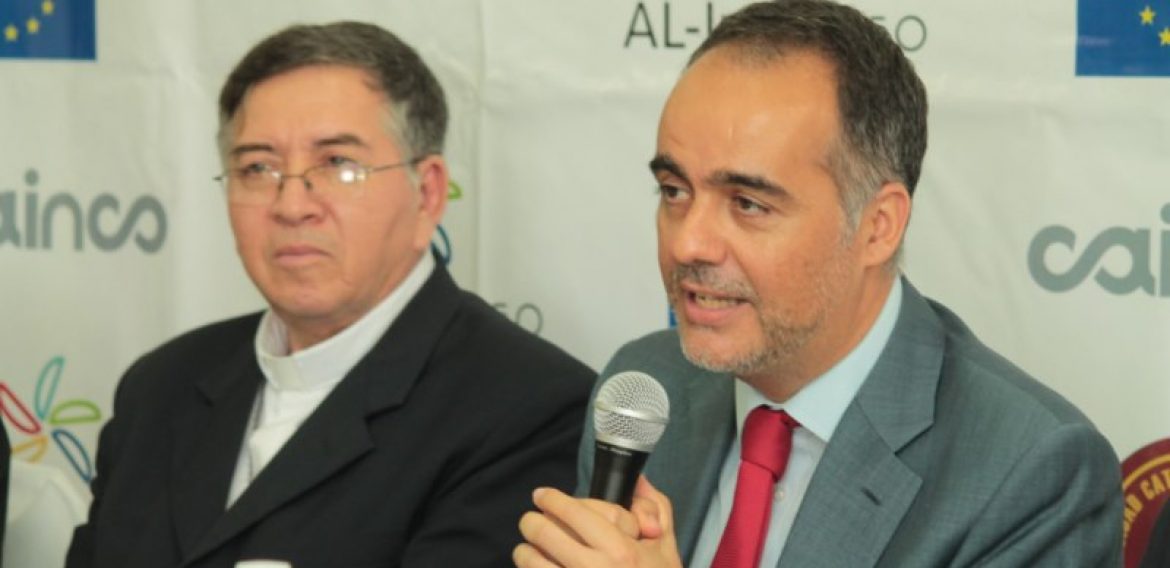 Firma del convenio para el proyecto  Articulación Comercial del sector artesanal en el Trifinio Centroamericano
