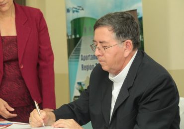 Firma del convenio para el proyecto  Articulación Comercial del sector artesanal en el Trifinio Centroamericano
