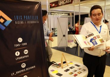 ESTUDIANTES DE DISEÑO GRÁFICO DE UNICAES MARCAN TENDENCIA EN PACKAGING 2017