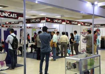 ESTUDIANTES DE DISEÑO GRÁFICO DE UNICAES MARCAN TENDENCIA EN PACKAGING 2017