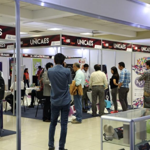 ESTUDIANTES DE DISEÑO GRÁFICO DE UNICAES MARCAN TENDENCIA EN PACKAGING 2017