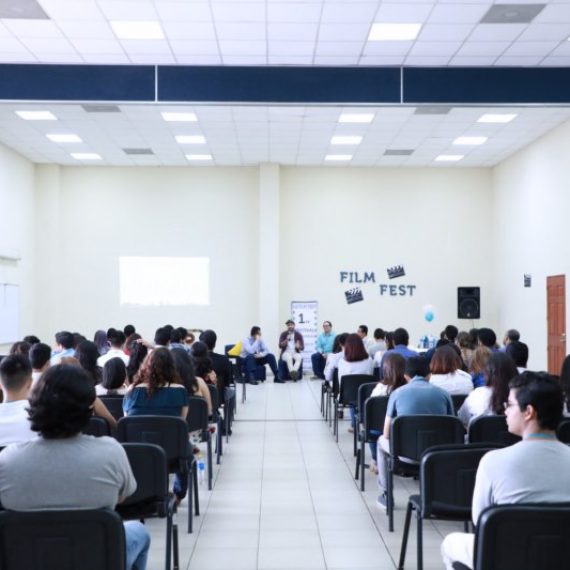 FILM FEST, UNA HISTORIA UNIVERSITARIA RESUMIDA EN PELÍCULA