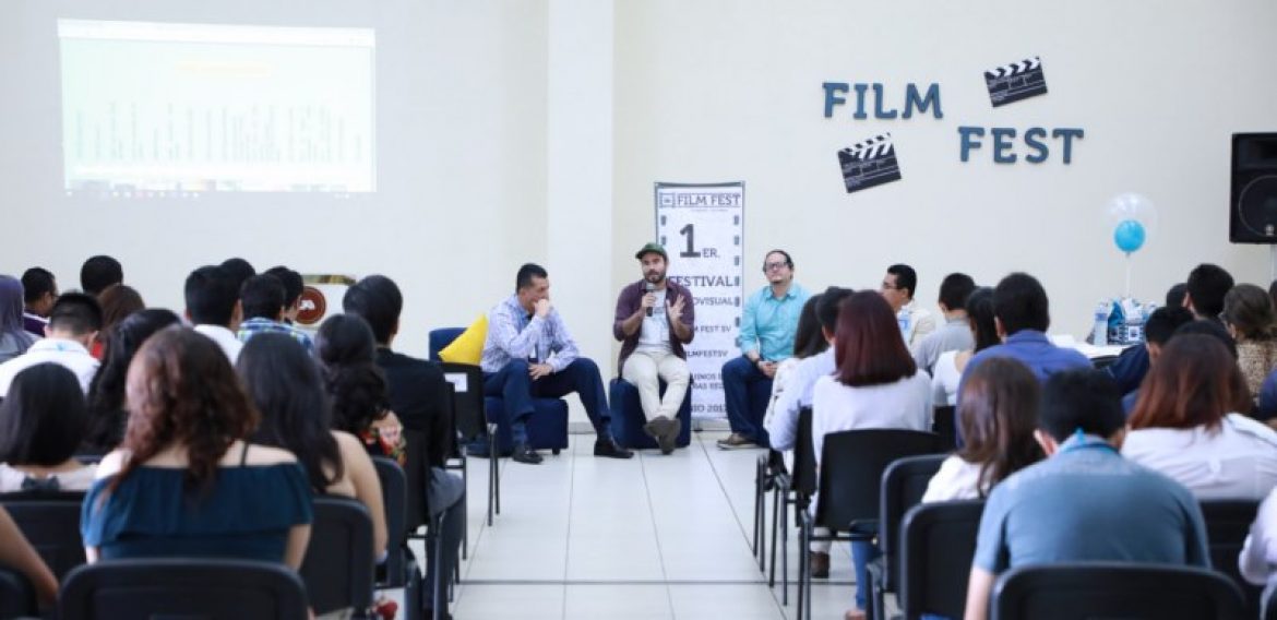 FILM FEST, UNA HISTORIA UNIVERSITARIA RESUMIDA EN PELÍCULA
