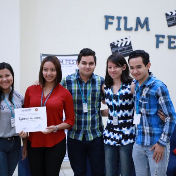 FILM FEST, UNA HISTORIA UNIVERSITARIA RESUMIDA EN PELÍCULA