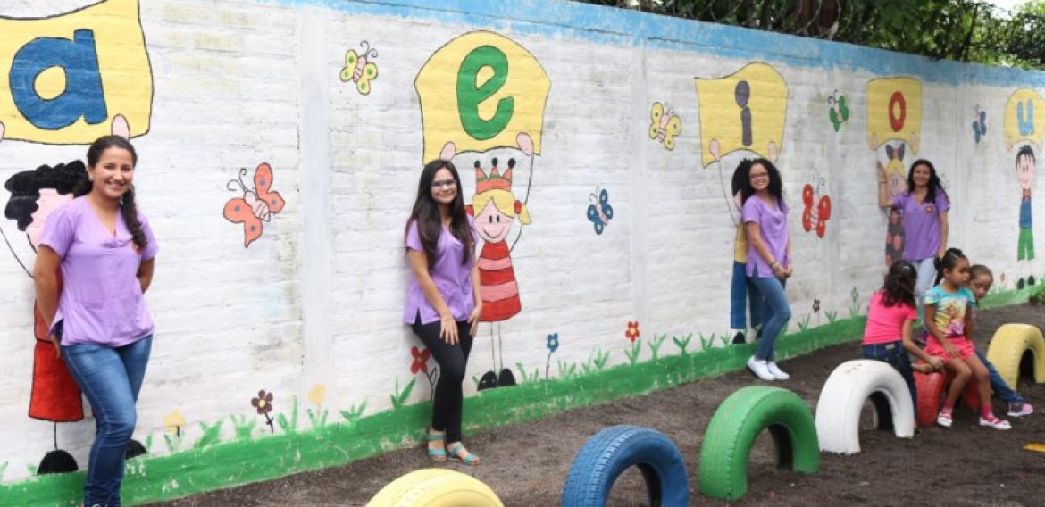 “Renovando mi Kinder”, una iniciativa social de estudiantes de Educación Inicial y Parvularia