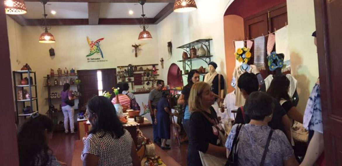 Festival del Barro, de un proyecto estudiantil a un encuentro turístico en El Salvador