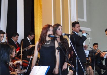 Orquesta UNICAES realiza concierto en el Centro de Artes de Occidente