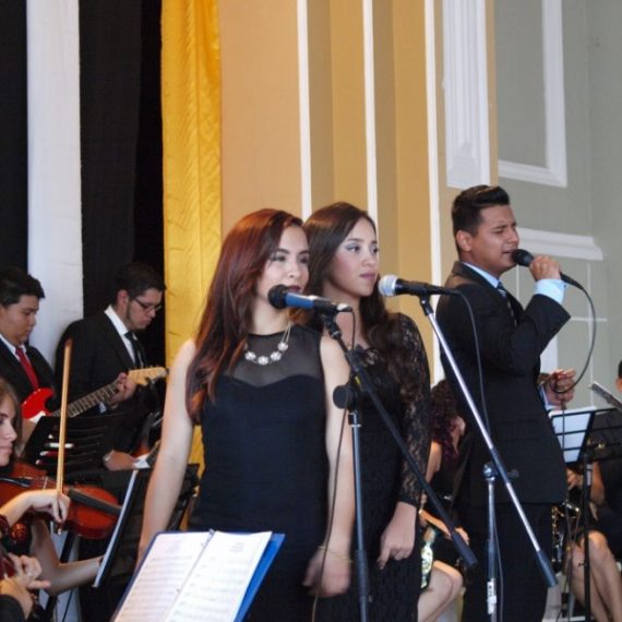 Orquesta UNICAES realiza concierto en el Centro de Artes de Occidente