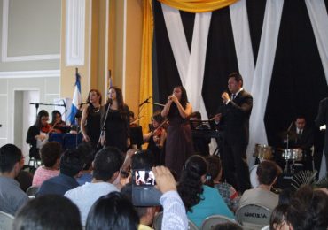 Orquesta UNICAES realiza concierto en el Centro de Artes de Occidente