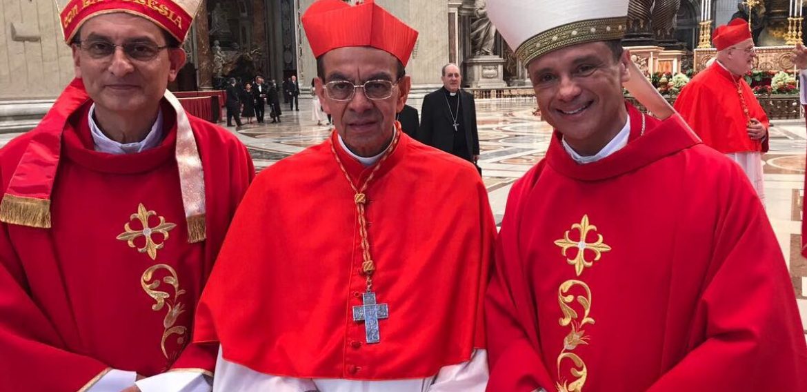 UNICAES SALUDA AL NUEVO CARDENAL GREGORIO ROSA CHÁVEZ