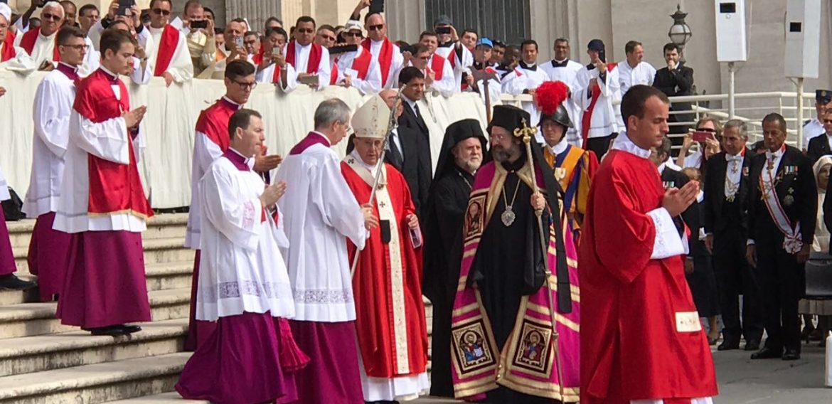UNICAES SALUDA AL NUEVO CARDENAL GREGORIO ROSA CHÁVEZ