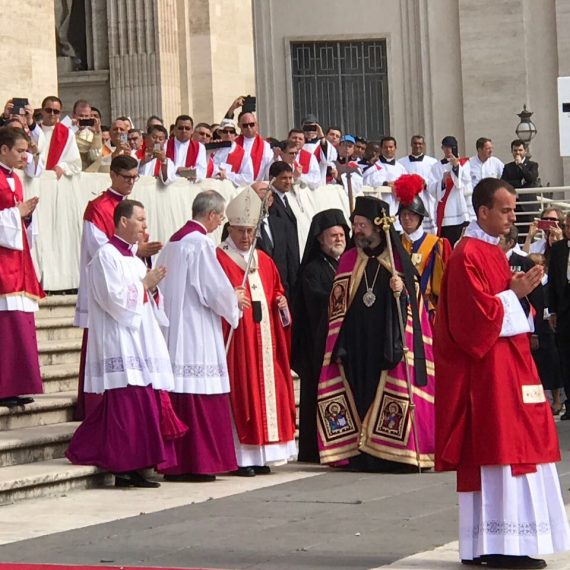 UNICAES SALUDA AL NUEVO CARDENAL GREGORIO ROSA CHÁVEZ