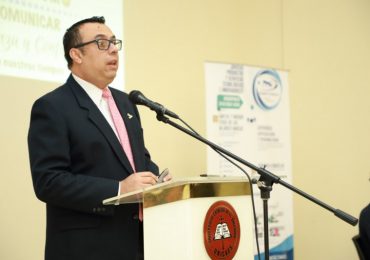 El periodismo en debate: hacia una comunicación de auténtica confianza