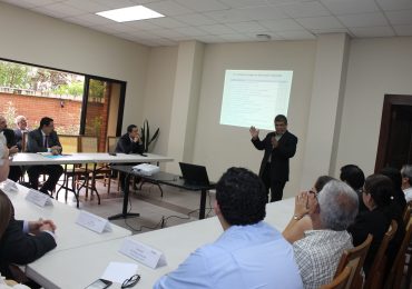 UNICAES FIRMA CONVENIO DE INVESTIGACIÓN EN CLÚSTER DE AGROALIMENTO Y MANUFACTURA