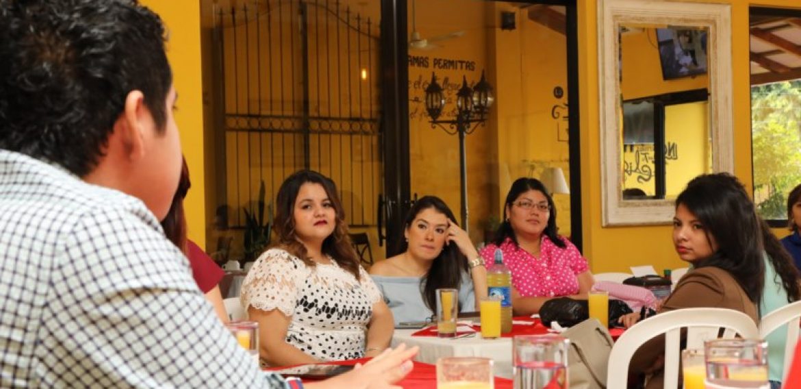 DESAYUNO CON EMPRENDEDORES: LA RECETA PERFECTA PARA ORIENTAR UN NEGOCIO