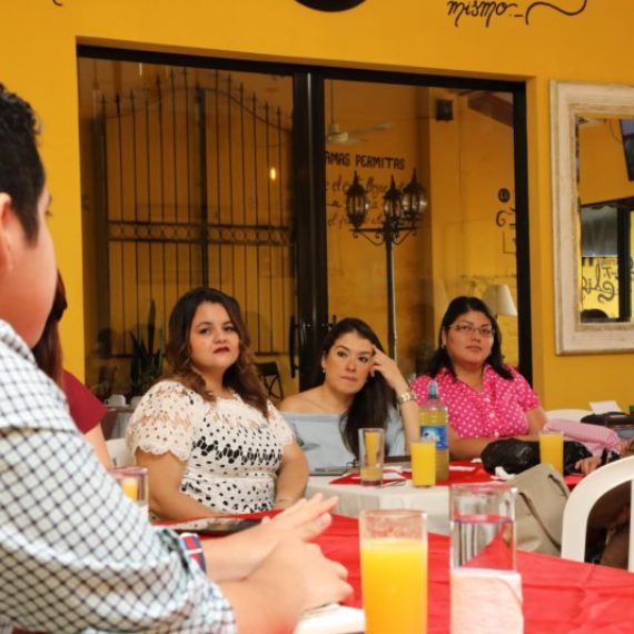DESAYUNO CON EMPRENDEDORES: LA RECETA PERFECTA PARA ORIENTAR UN NEGOCIO