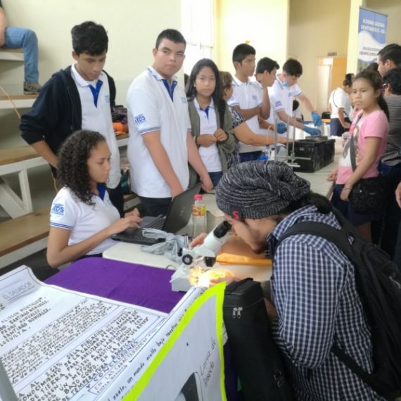 UNICAES IMPULSA LA CIENCIA Y LA TECNOLOGÍA EN ILOBASCO