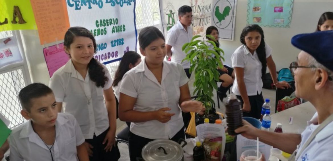 UNICAES IMPULSA LA CIENCIA Y LA TECNOLOGÍA EN ILOBASCO