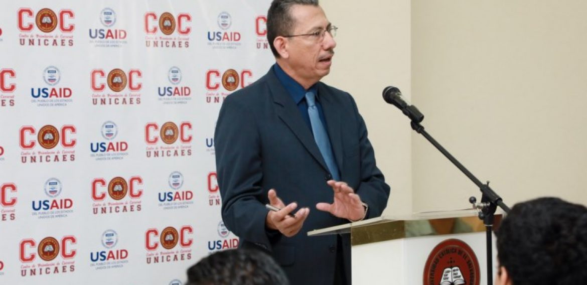 PRIMERA FERIA DE EMPLEO UNICAES