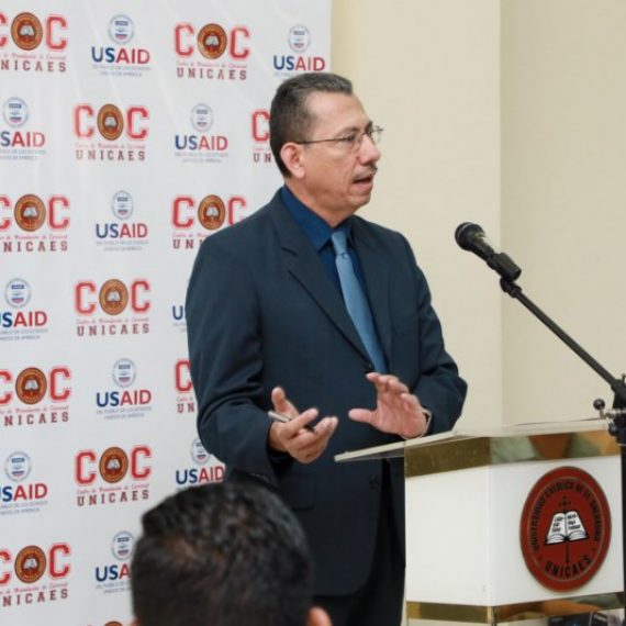 PRIMERA FERIA DE EMPLEO UNICAES