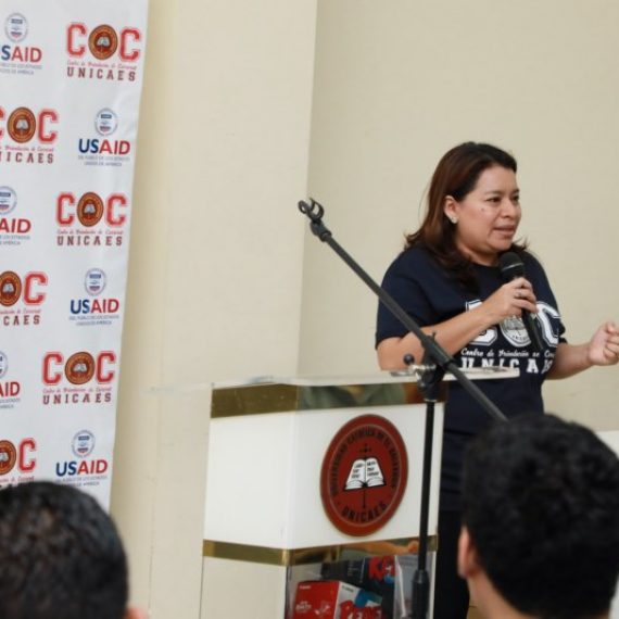 PRIMERA FERIA DE EMPLEO UNICAES