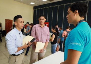 PRIMERA FERIA DE EMPLEO UNICAES