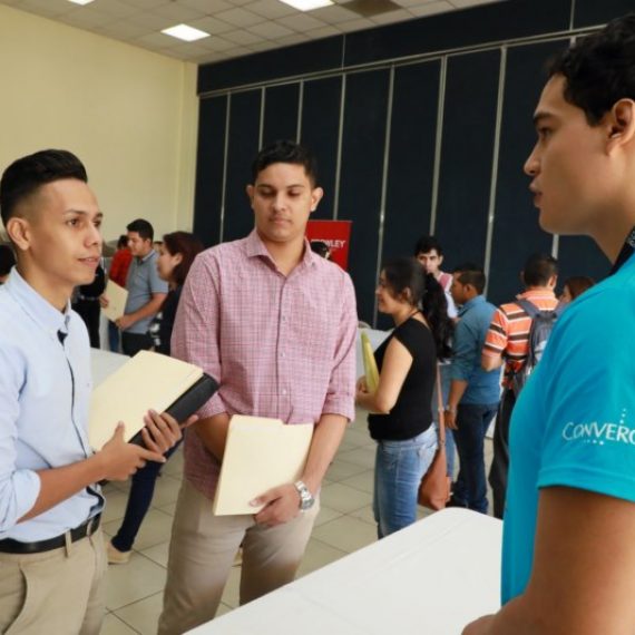 PRIMERA FERIA DE EMPLEO UNICAES