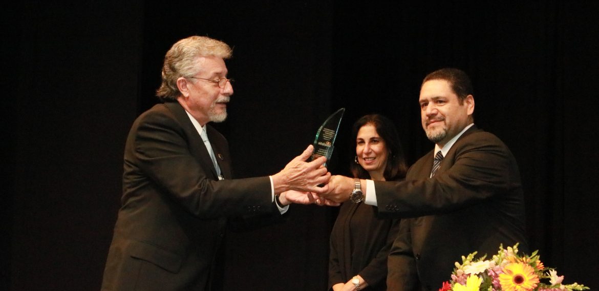 MÁS QUE UNA CARRERA, UNA HISTORIA: EL ARQUITECTO DEL AÑO