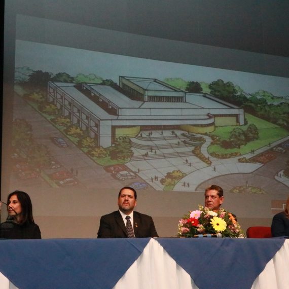 MÁS QUE UNA CARRERA, UNA HISTORIA: EL ARQUITECTO DEL AÑO