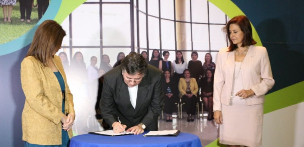 UNICAES SUMA A LA RED DE MUJERES LÍDERES EN EL SALVADOR