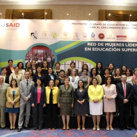 UNICAES SUMA A LA RED DE MUJERES LÍDERES EN EL SALVADOR