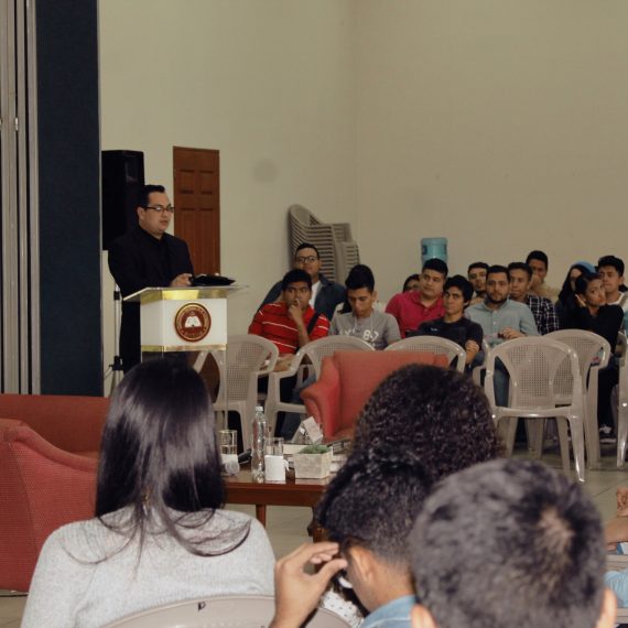 UNICAES SUMA ESFUERZO PARA HABLAR DE CIENCIA