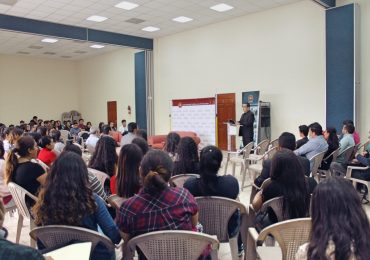 UNICAES SUMA ESFUERZO PARA HABLAR DE CIENCIA